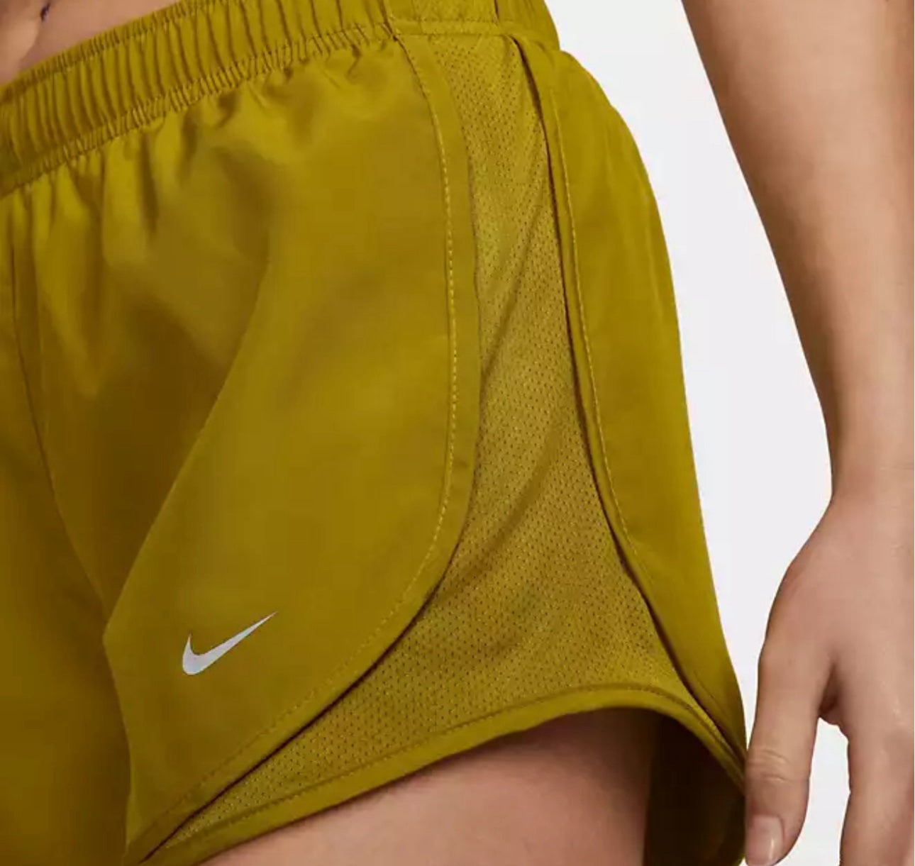 NIKE OLIVE GREEN SHORT