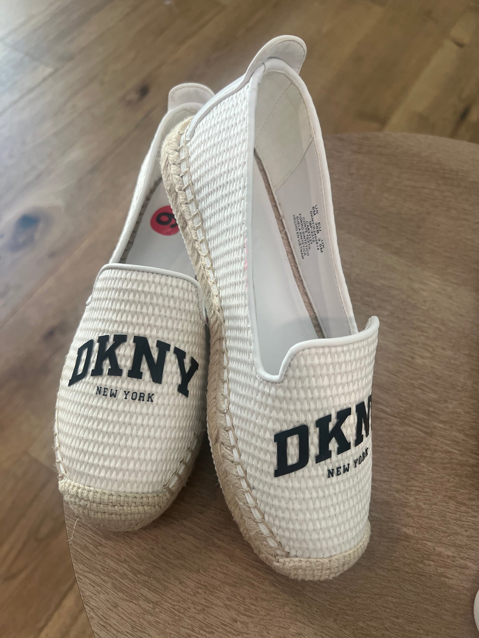 DKNY Espadrille