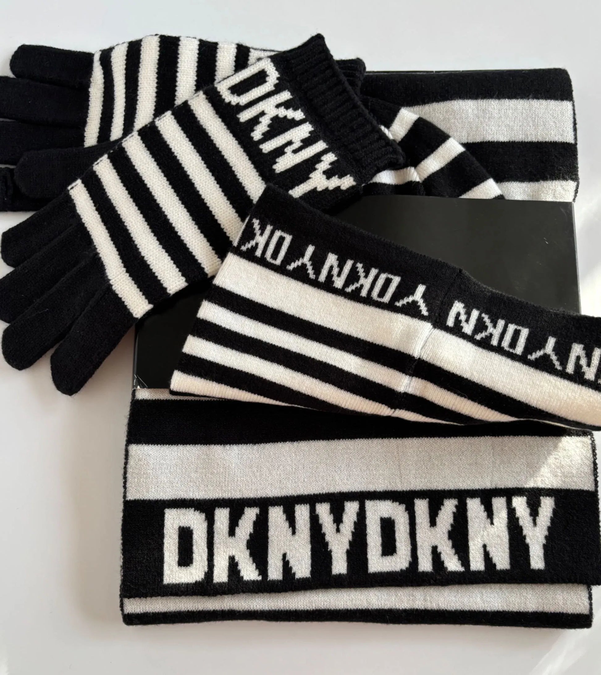 DKNY 3 Pieces Set | Hat, Scarf and Gloves