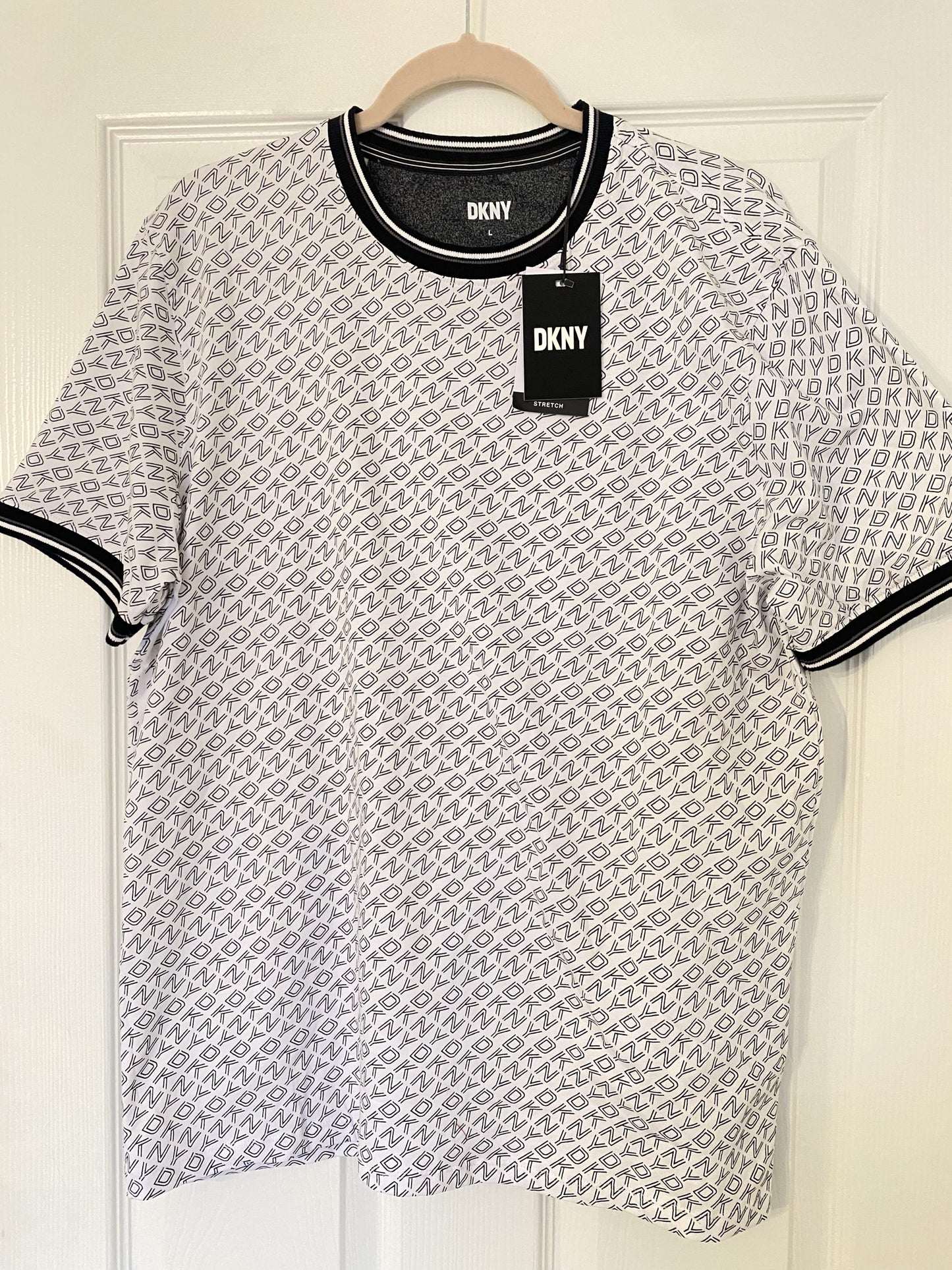 DKNY T-Shirt